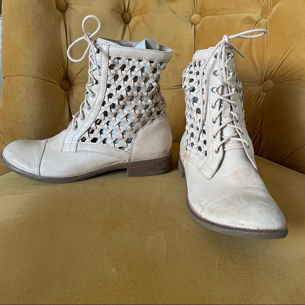 Gianni Bini light pink woven Moto Boot size 8.5